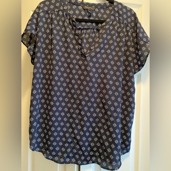 Banana Republic Tops - Banana Republic Blouse